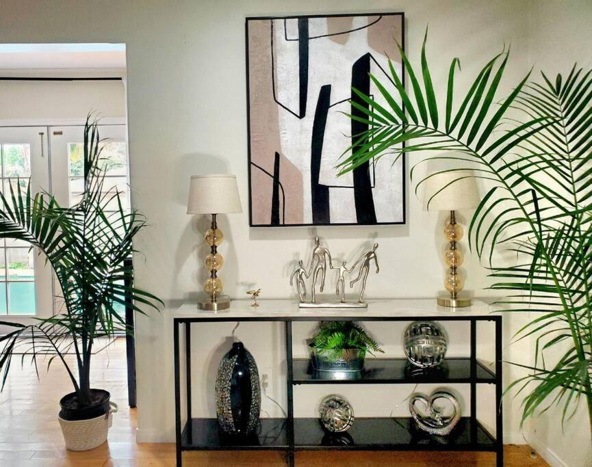 Stylish Ranch With Gorgeous Swimming Pool & Piano Casa de férias *