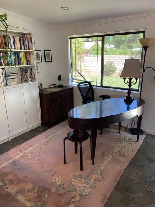 Angeles Serenity, A Reseda Family * Los Angeles