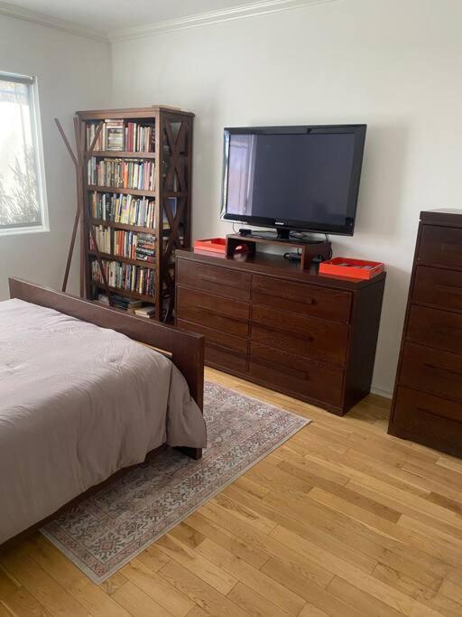 Angeles Serenity, A Reseda Family Holiday home *