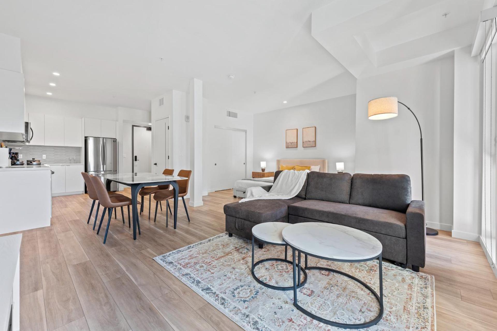 Apartment Stylish La Prime Location In Wilshire Blvd Los Angeles