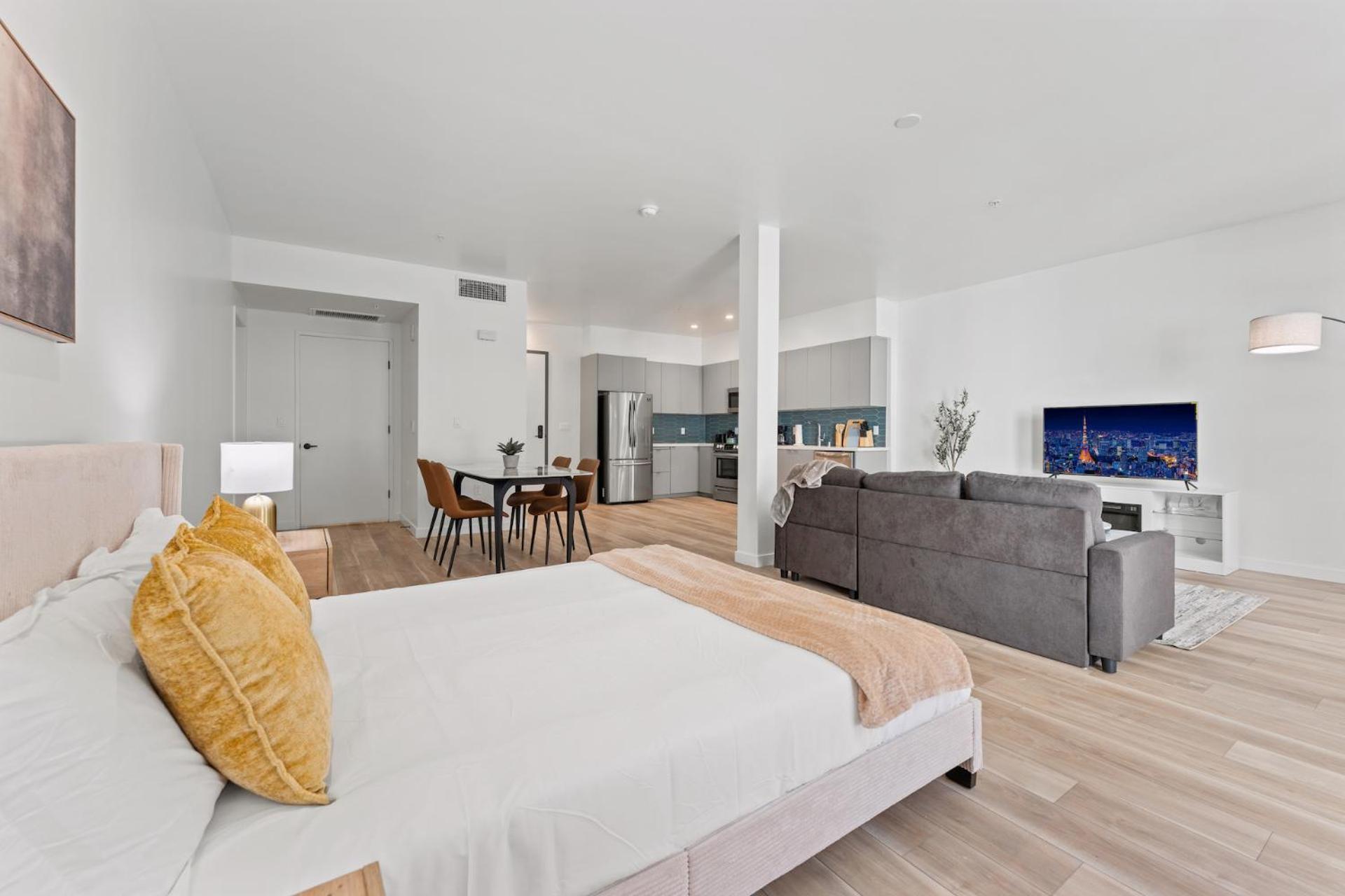 Stylish La Prime Location In Wilshire Blvd Apartment *