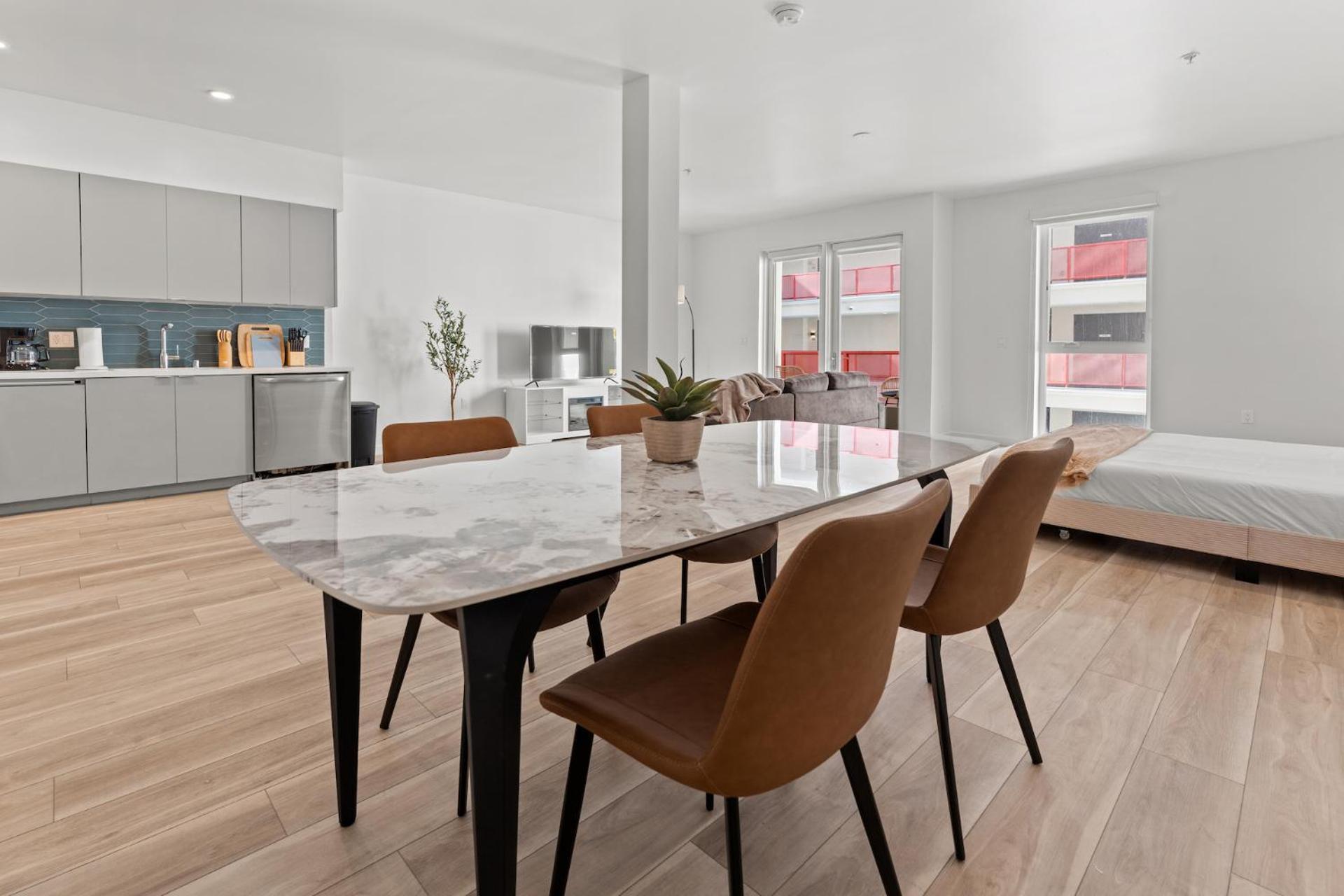 Apartment Stylish La Prime Location In Wilshire Blvd