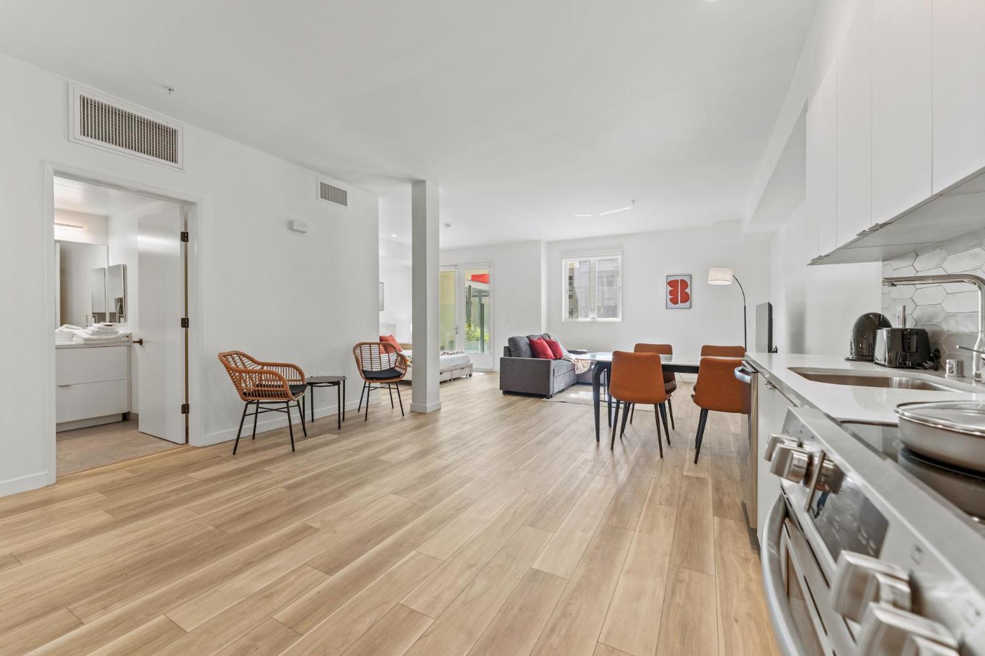 Apartment Stylish La Prime Location In Wilshire Blvd