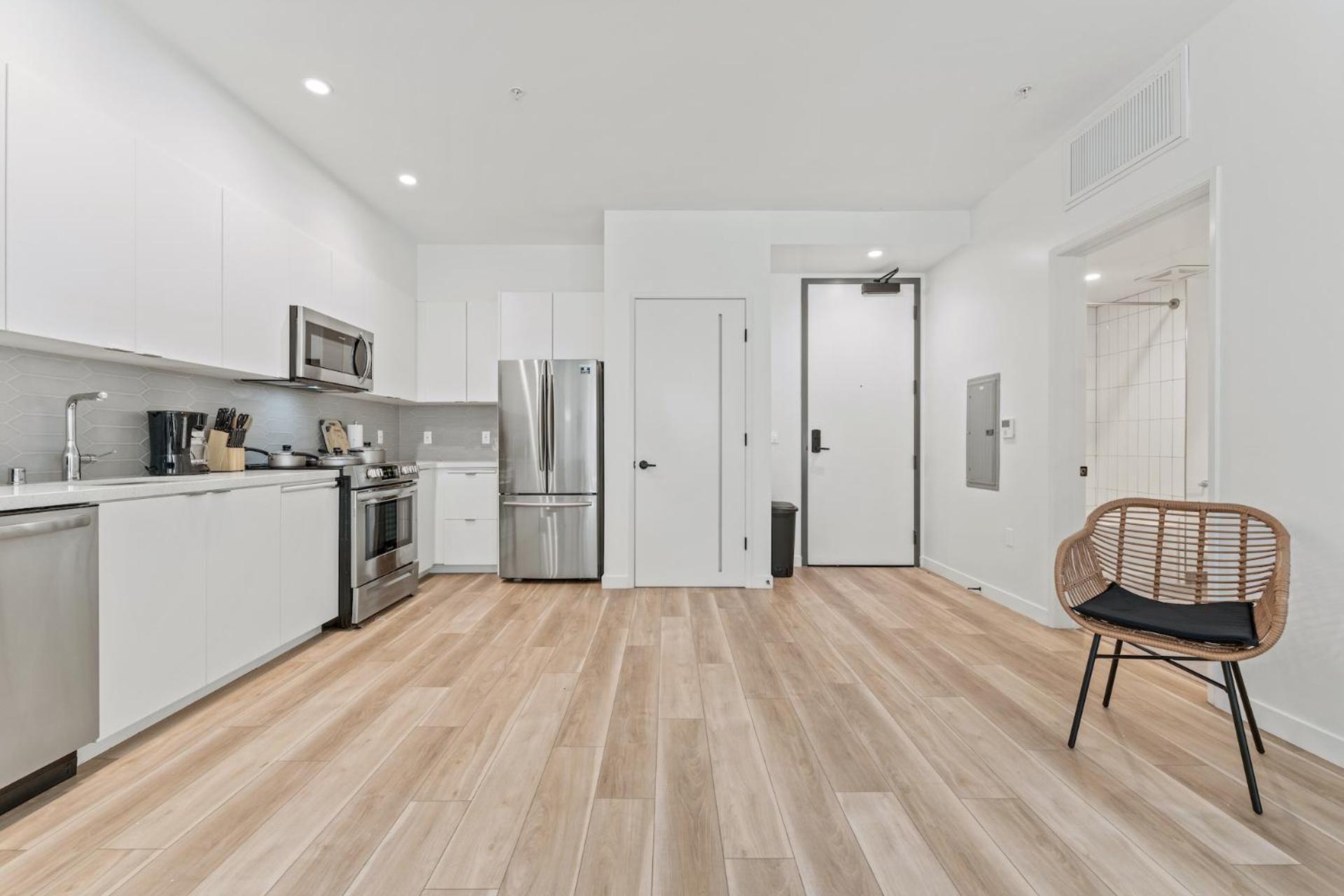 Apartment Stylish La Prime Location In Wilshire Blvd Los Angeles