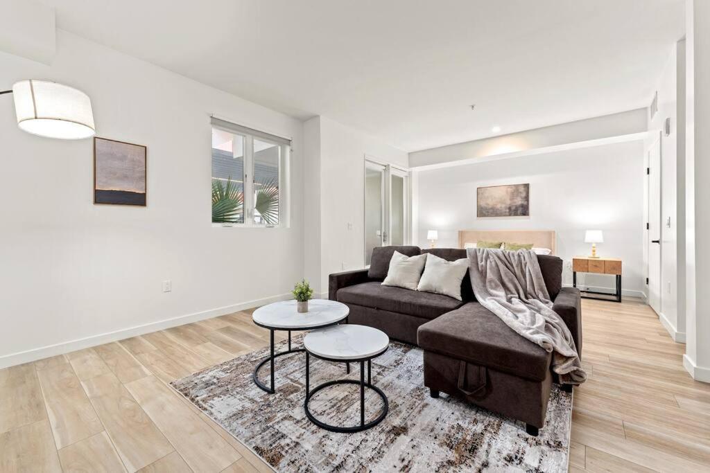 Apartment Stylish La Prime Location In Wilshire Blvd Los Angeles