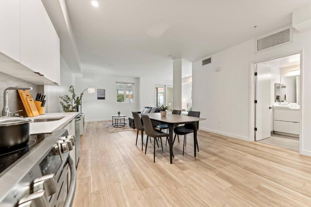 Stylish La Prime Location In Wilshire Blvd Apartment *