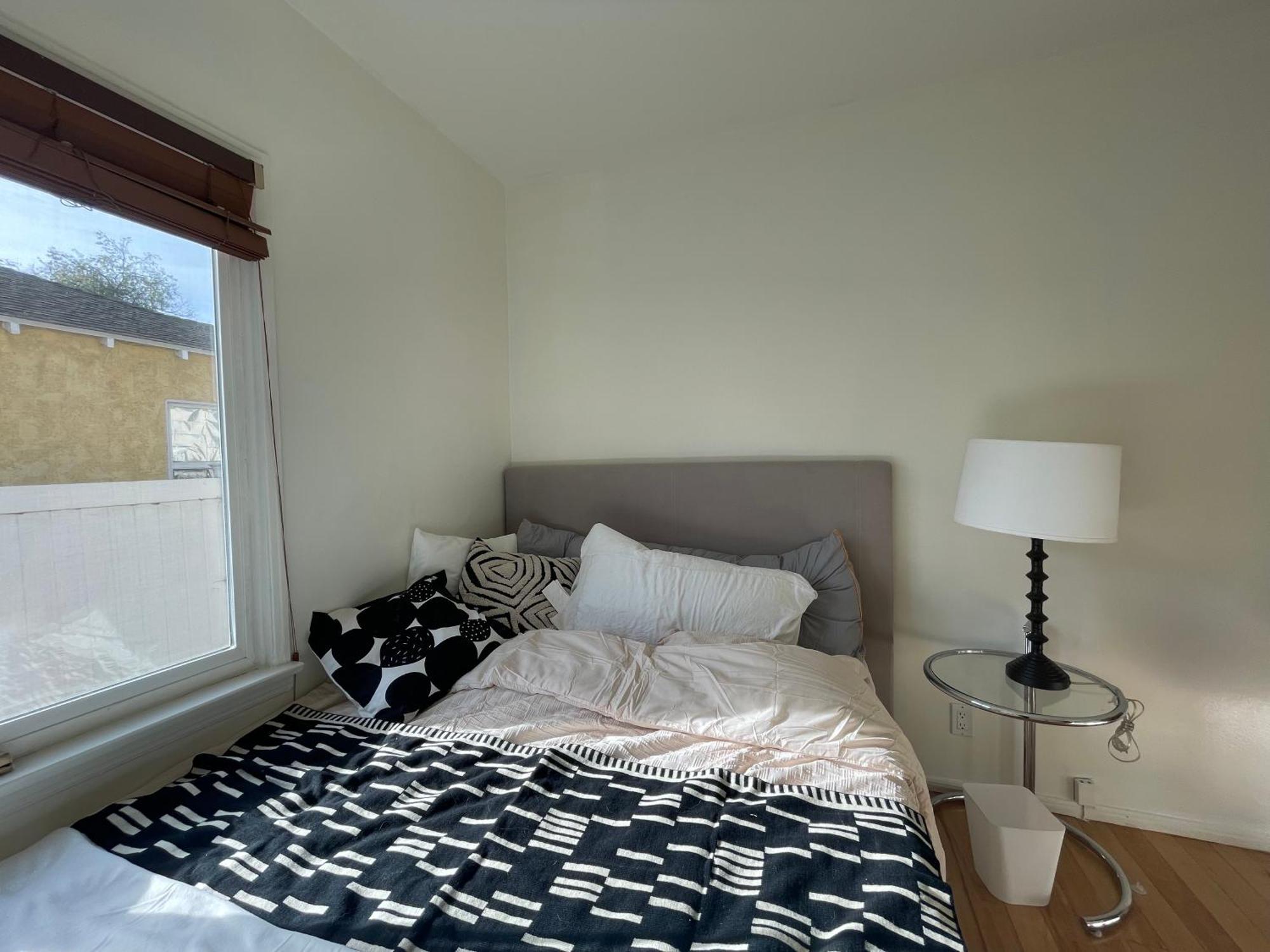 Coastal Comfort Retreat In West La Homestay