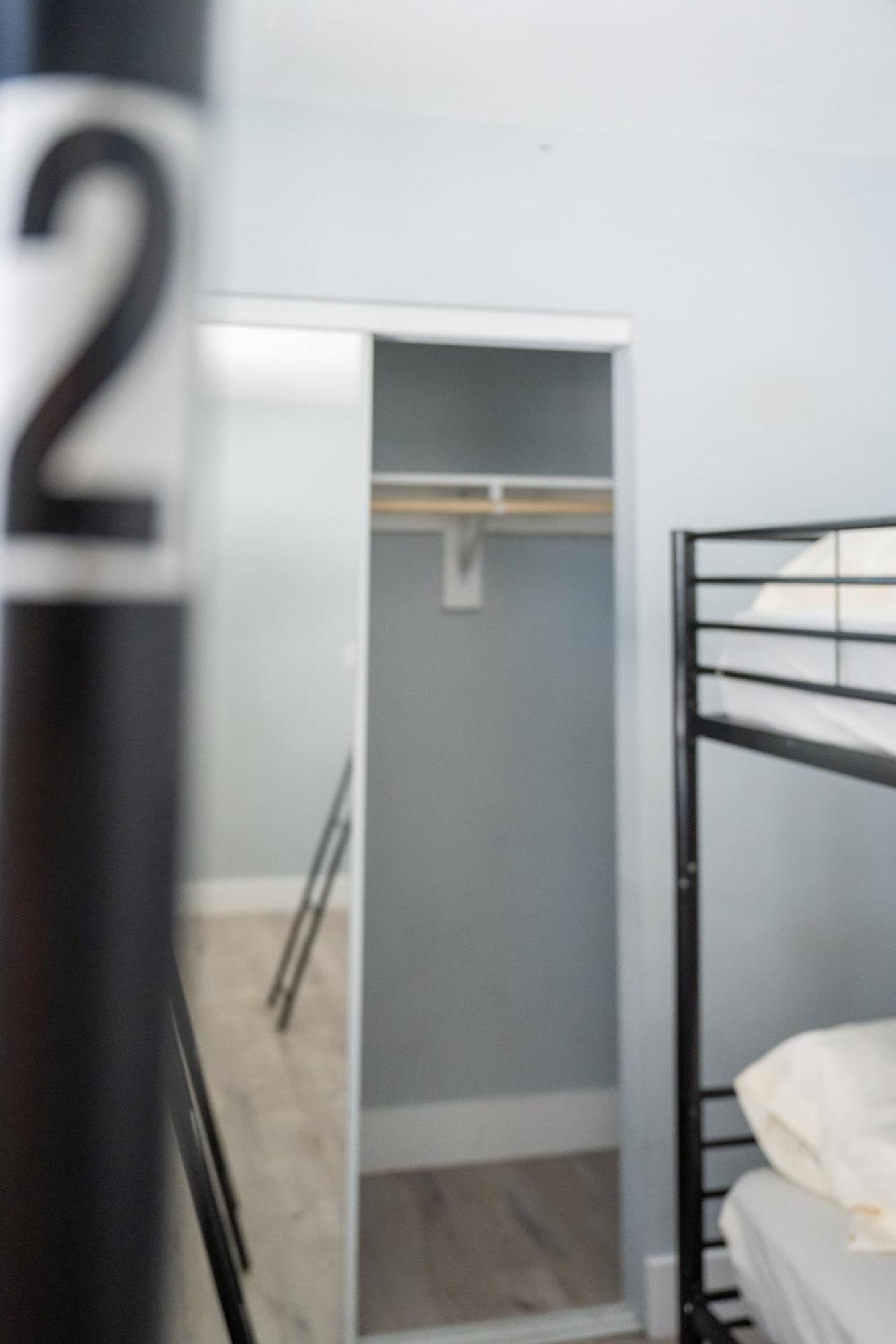 Hostel California Castle - Fashion District - Dtla - Flexible Los Angeles