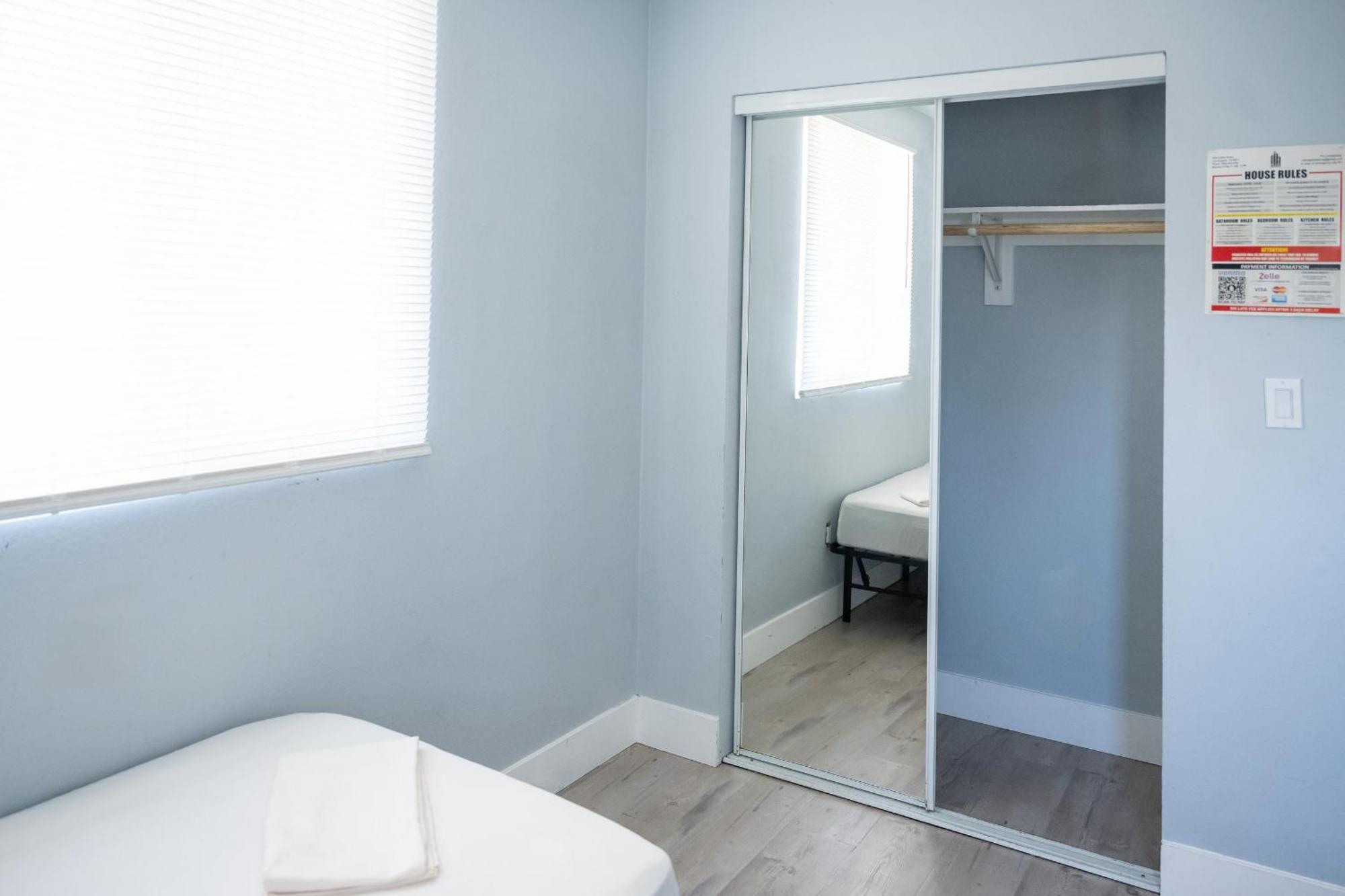 California Castle - Fashion District - Dtla - Flexible Hostel Los Angeles