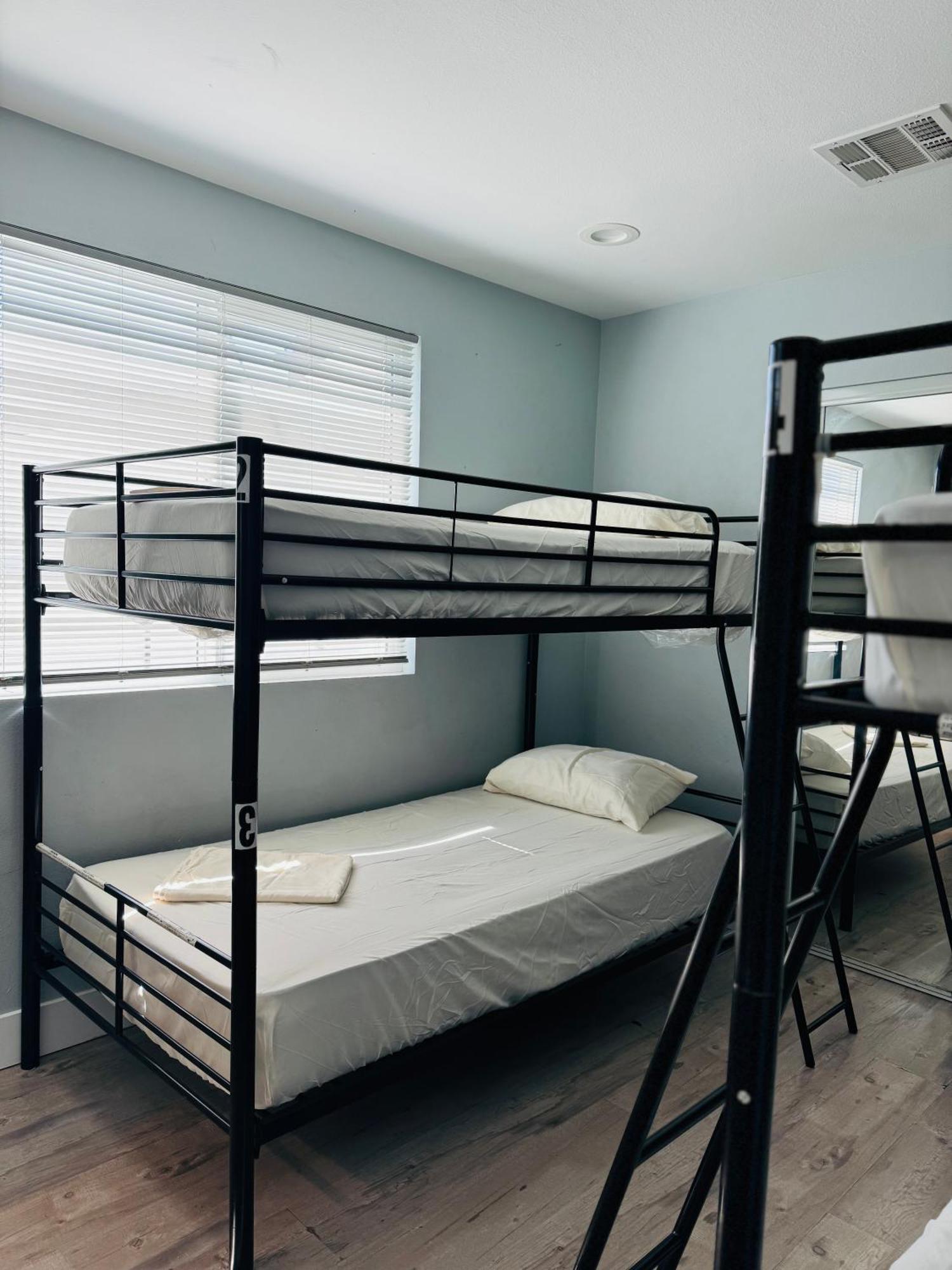 California Castle - Fashion District - Dtla - Flexible Hostel *