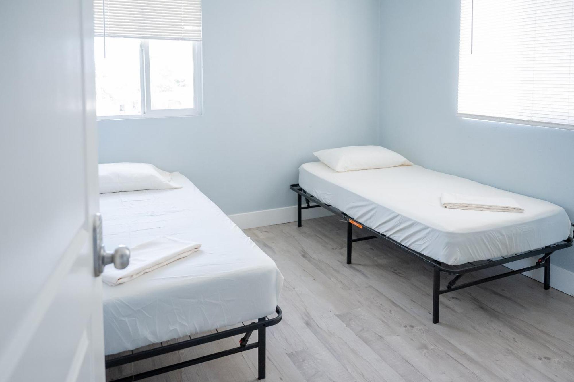 Hostel California Castle - Fashion District - Dtla - Flexible Los Angeles