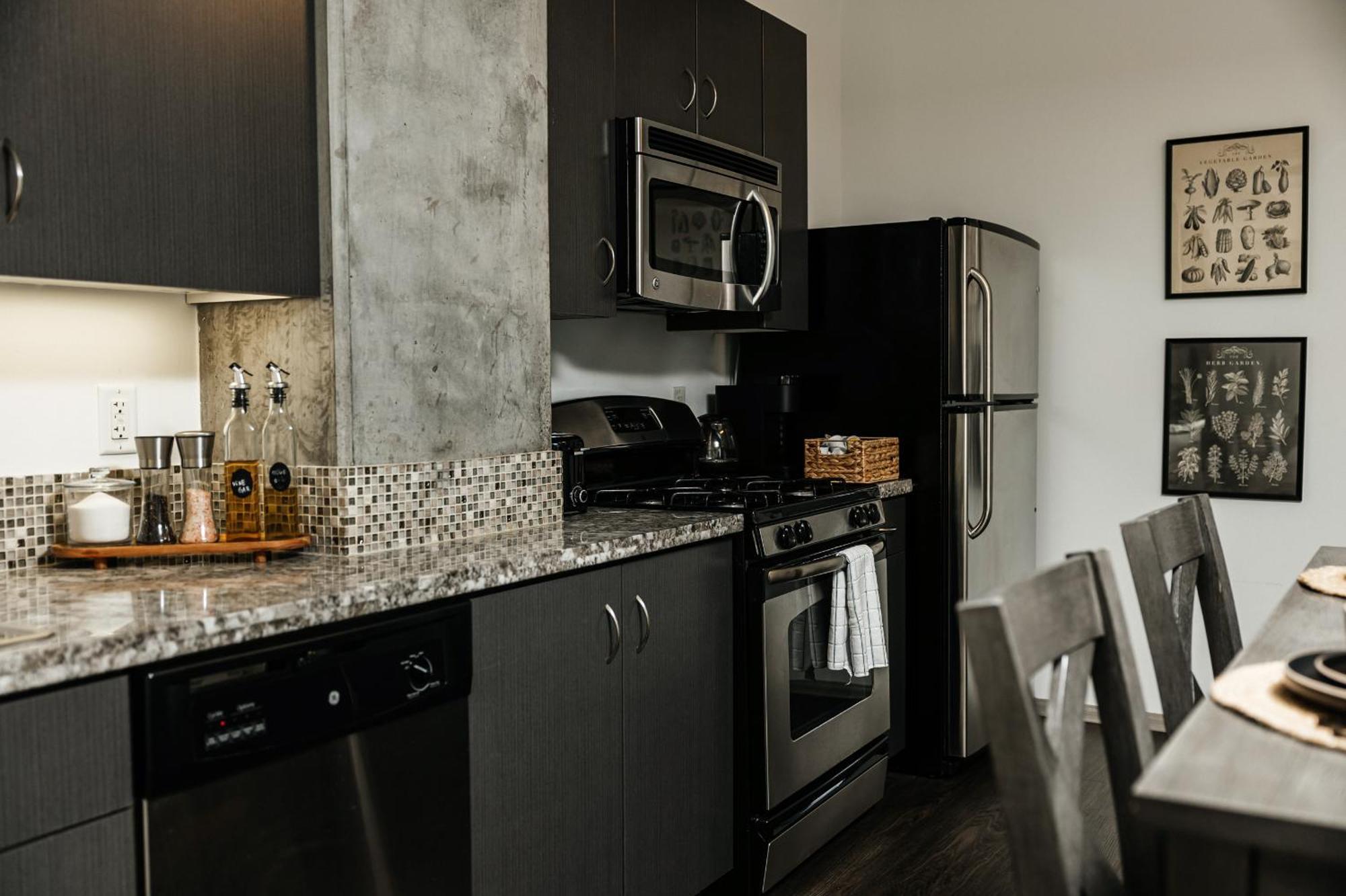 Apartment Oasis In Heart Of Hollywood Los Angeles