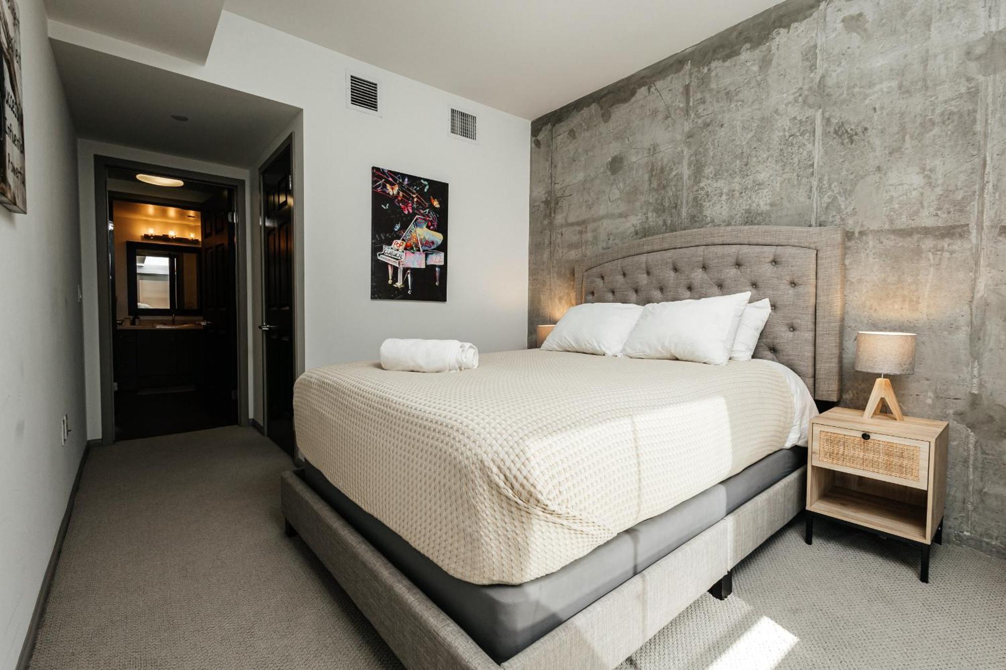 Oasis In Heart Of Hollywood Apartment