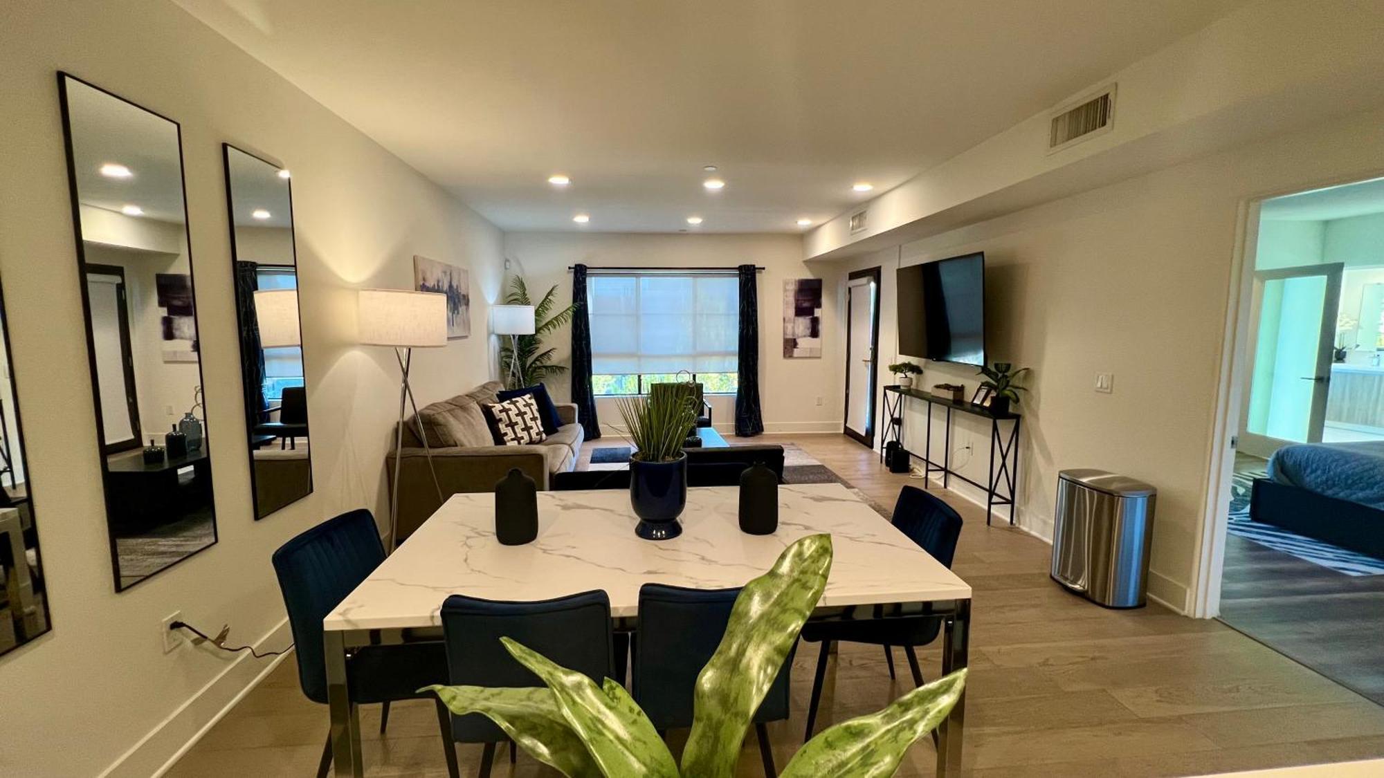 The Century Cozy 3 Bedroom With Free Parking! 303 Apartment Los Angeles
