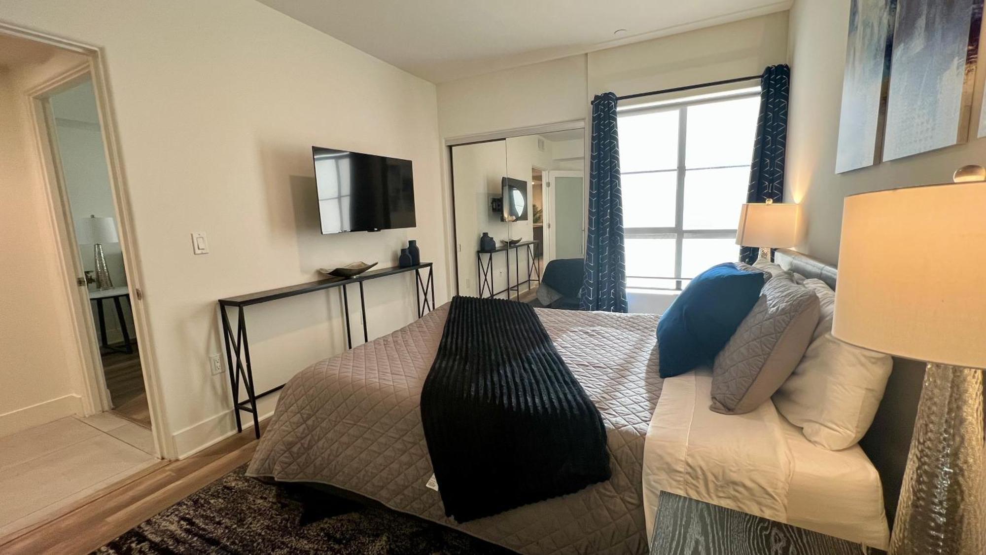 Apartment The Century Cozy 3 Bedroom With Free Parking! 303 Los Angeles