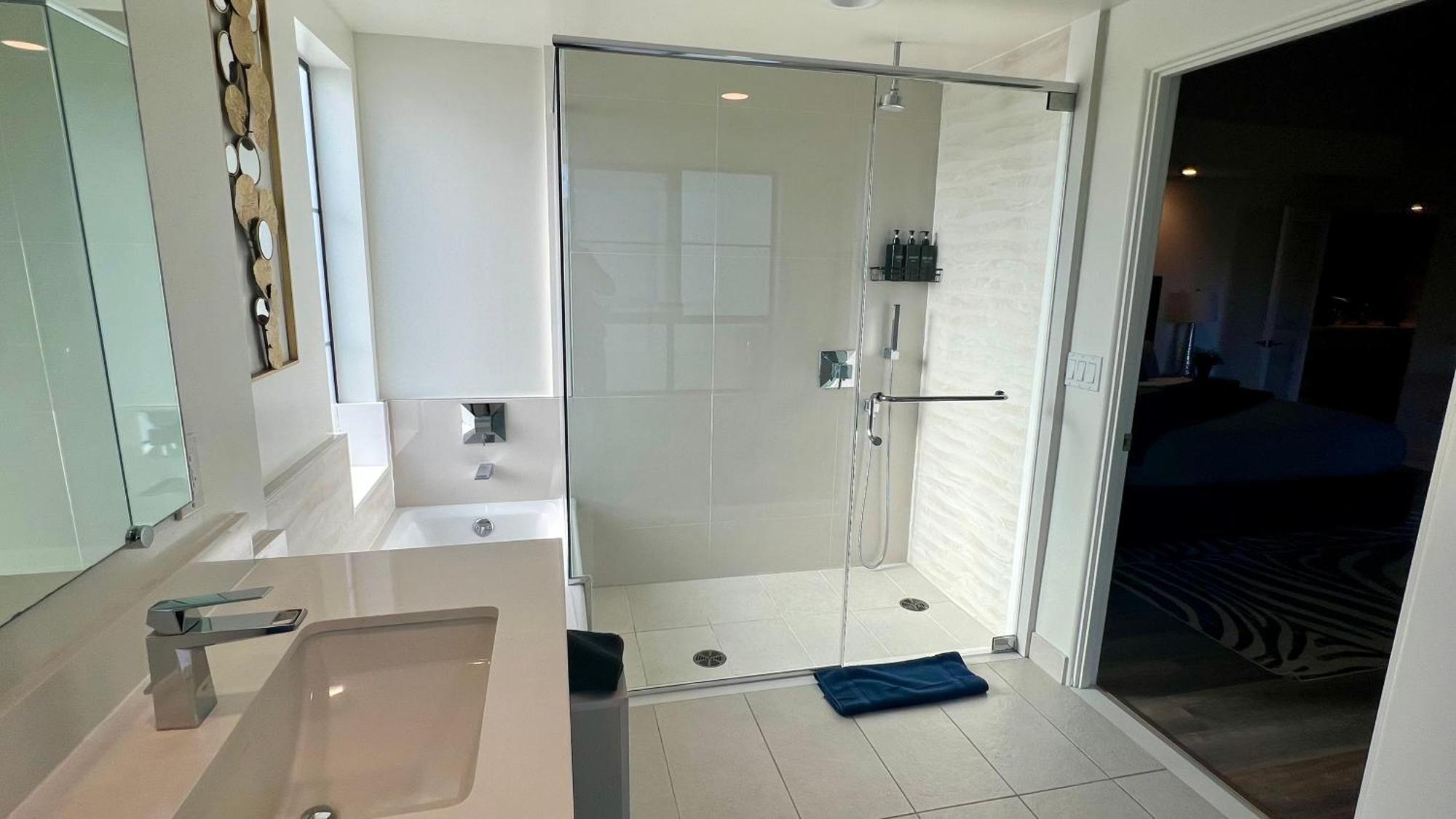 The Century Cozy 3 Bedroom With Free Parking! 303 * Los Angeles