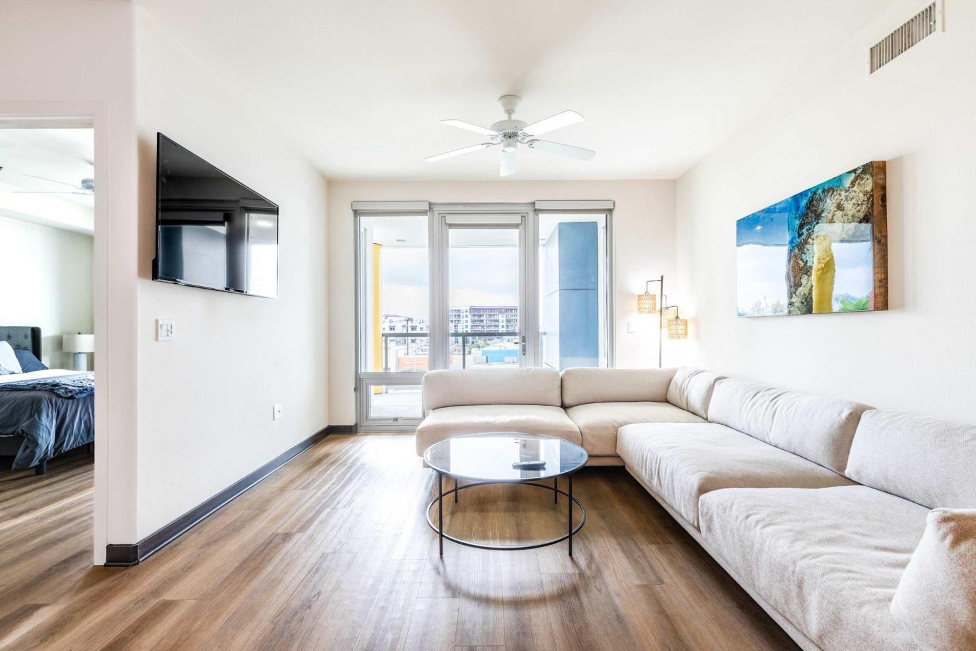 New 2br Weho Getaway D Apartment *