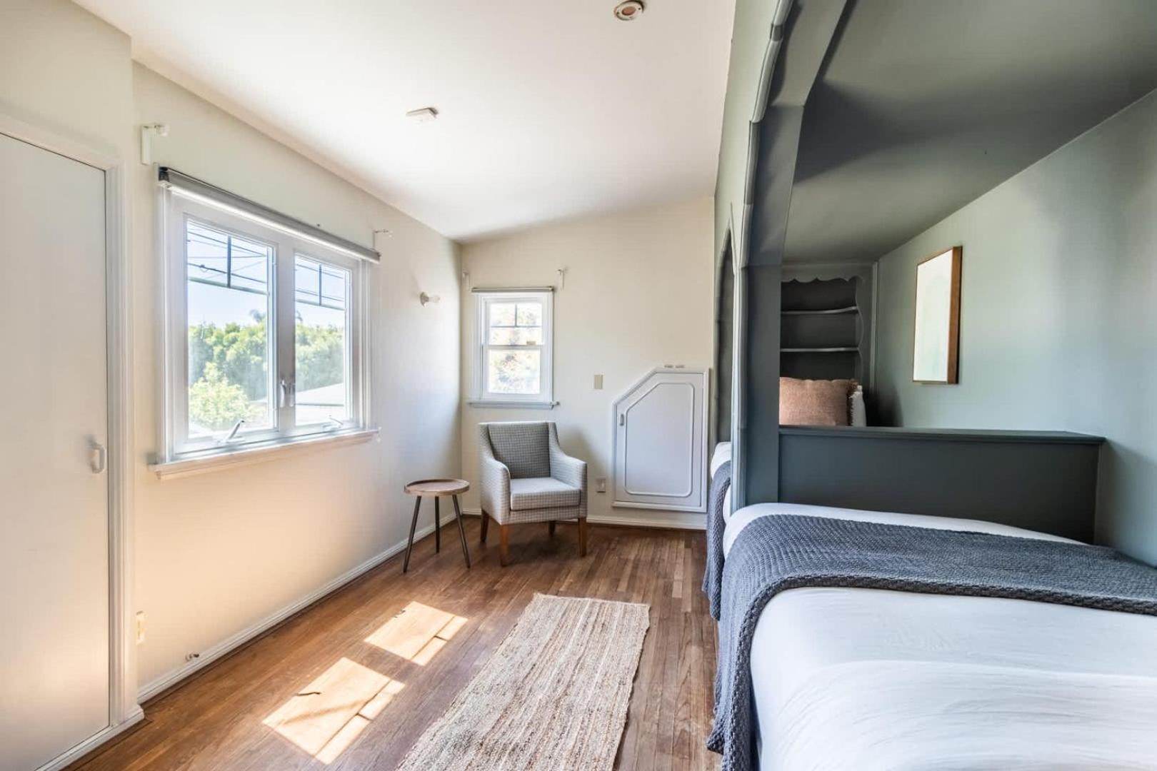 West La With Pool Holiday home