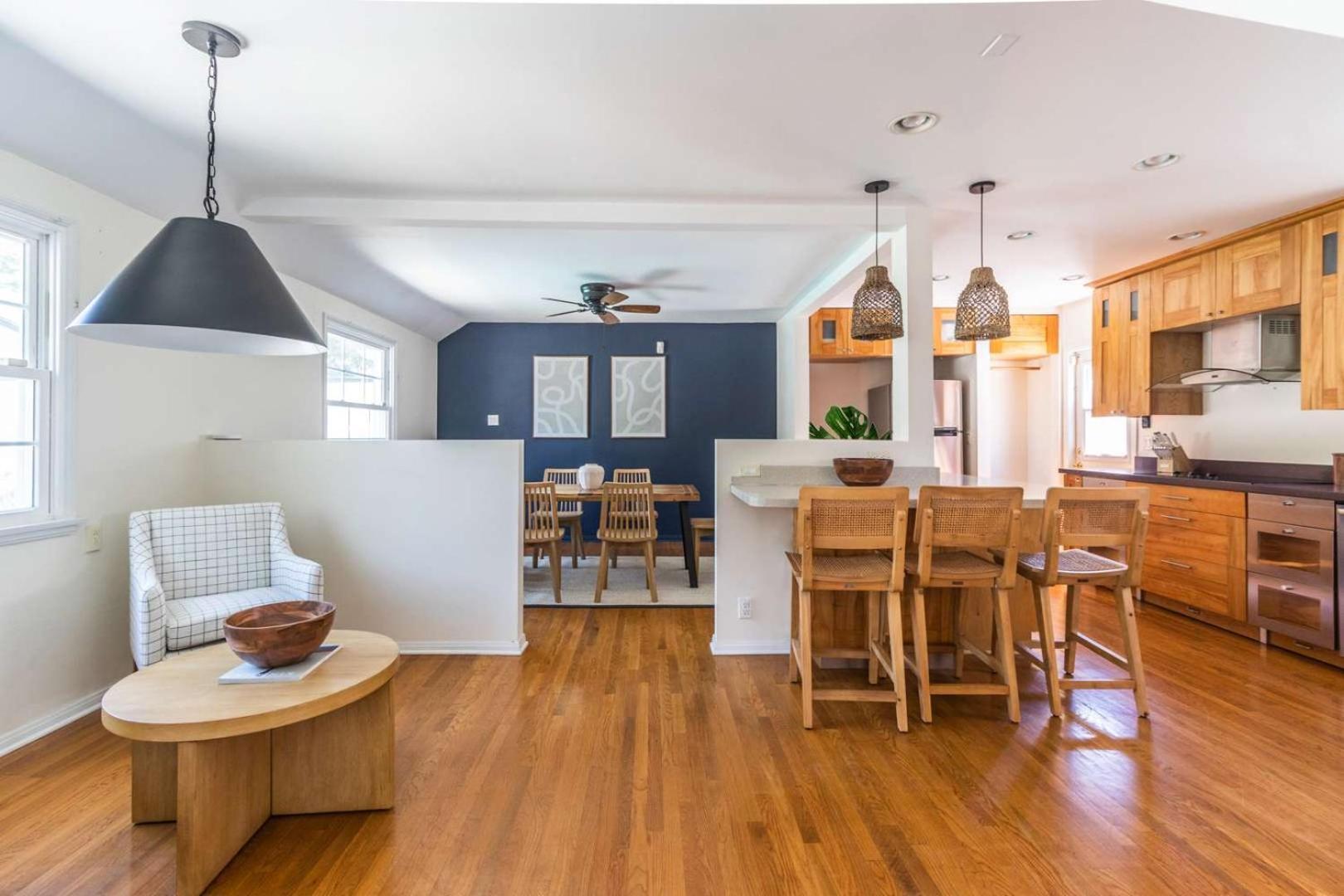Holiday home West La With Pool Los Angeles