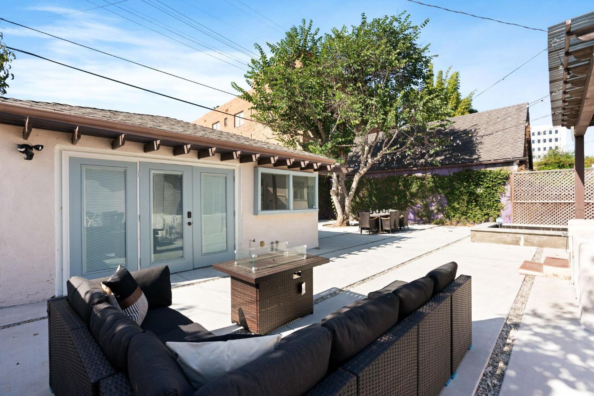 New Listing Sound Stage By Colby And Conrad * Los Angeles