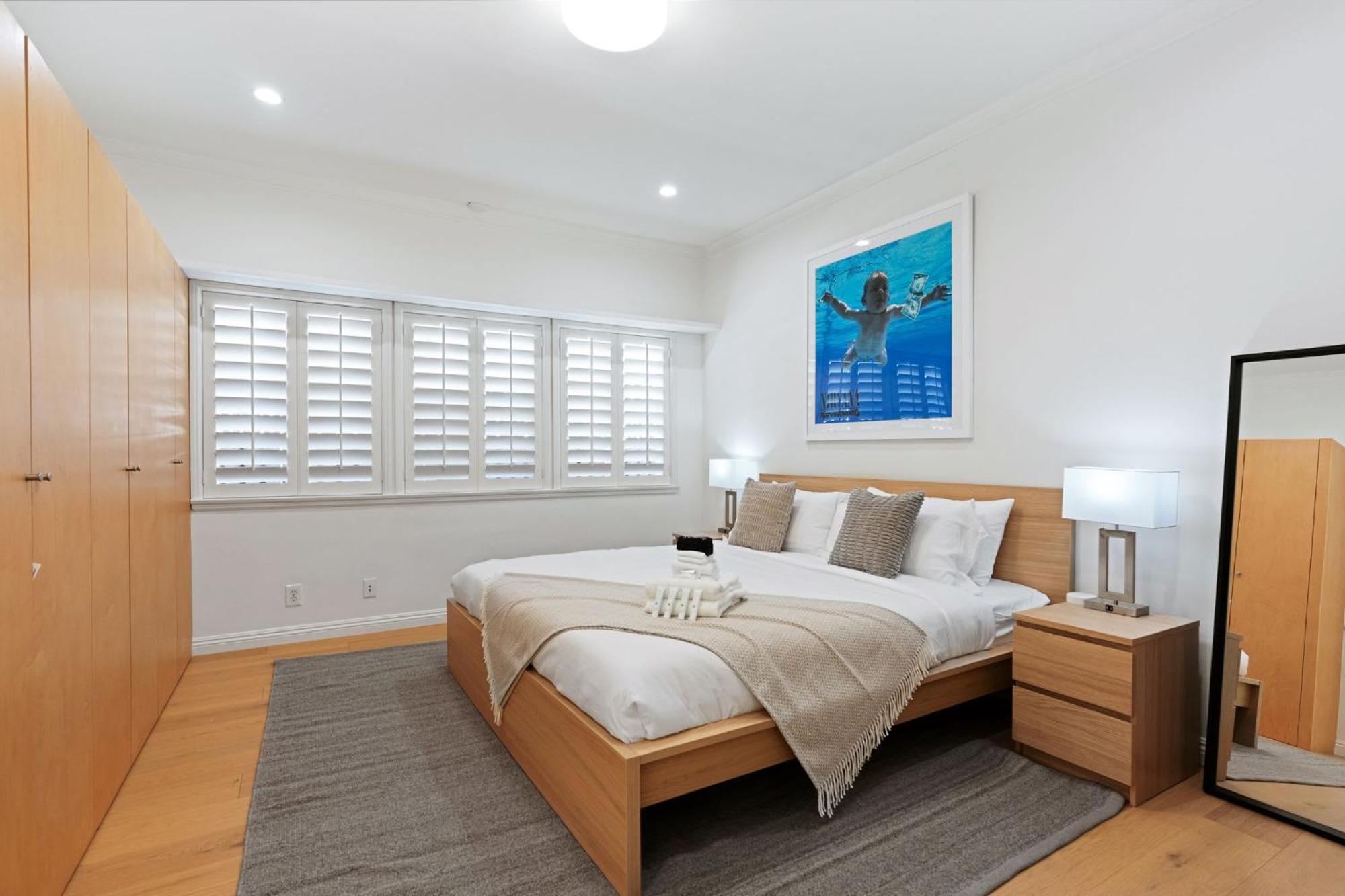 New Listing Sound Stage By Colby And Conrad *