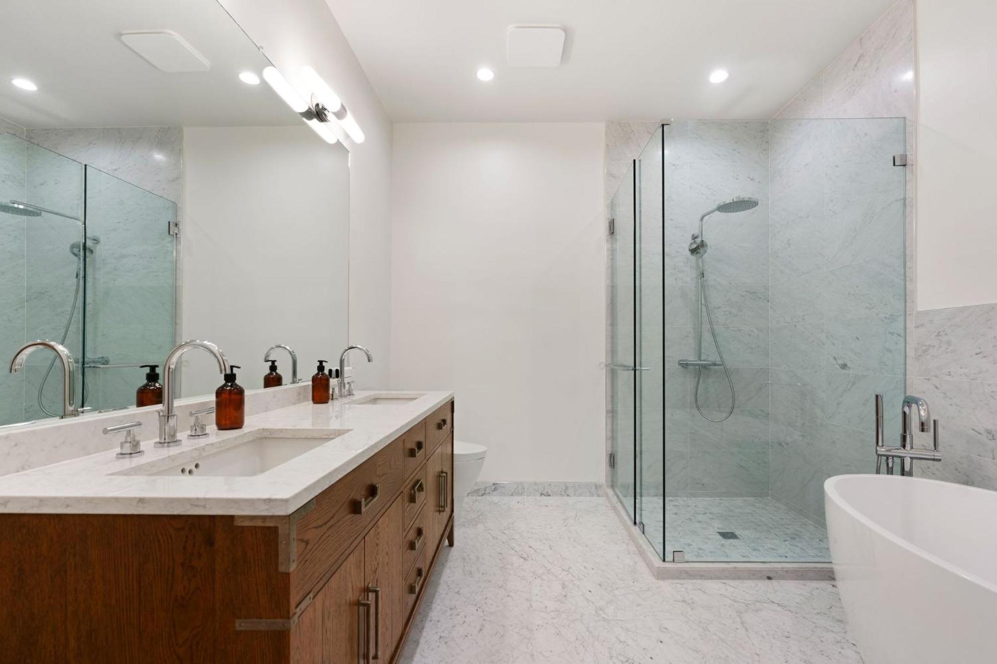 New Listing Sound Stage By Colby And Conrad Holiday home *