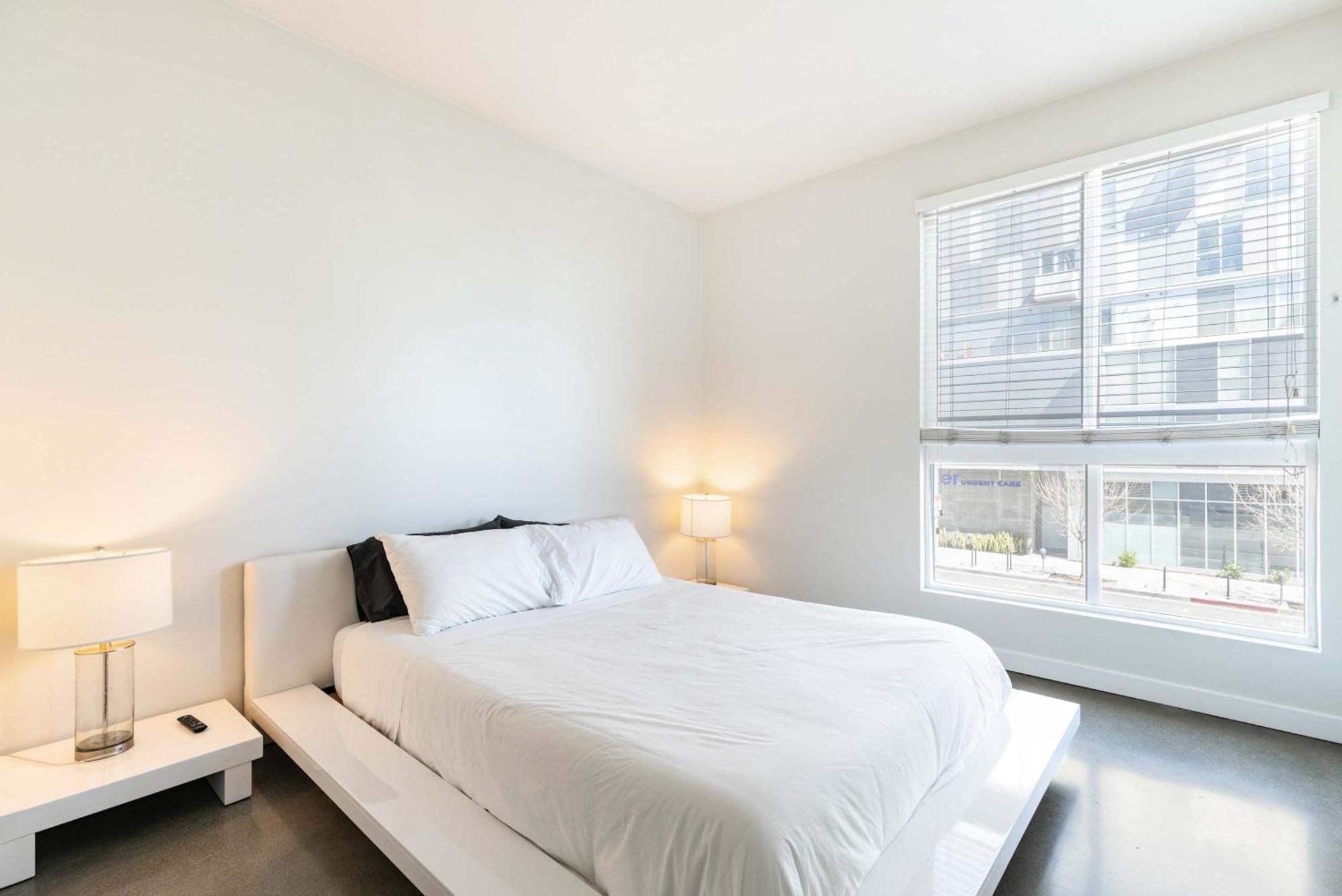 New 2br Mid Century An