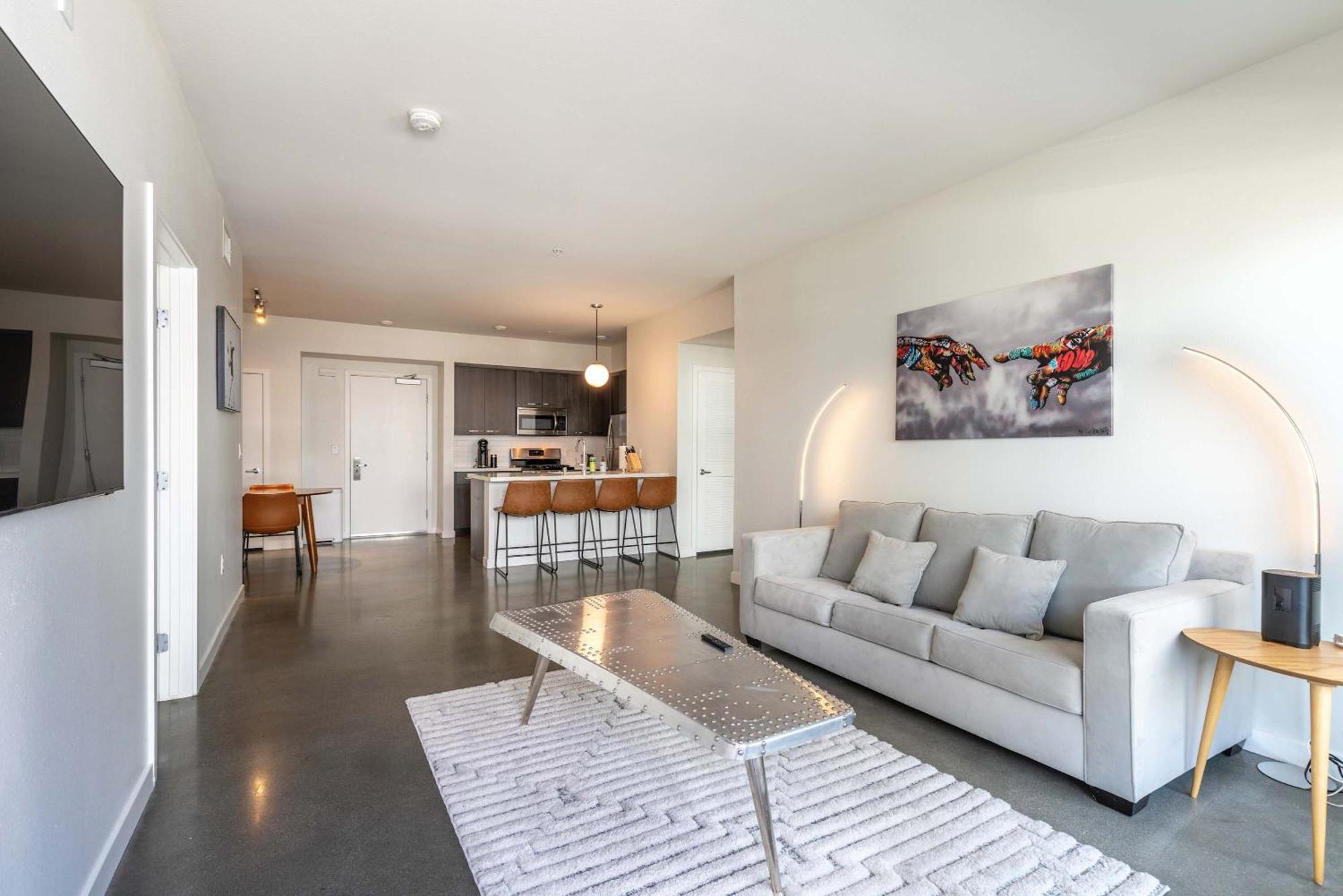 New 2br Mid Century An Apartment