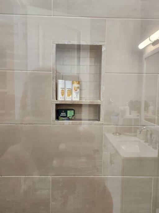 Spacious 1 Bed Adu In Encino, Away From Holiday home