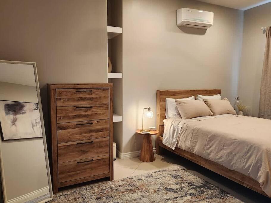 Holiday home Spacious 1 Bed Adu In Encino, Away From