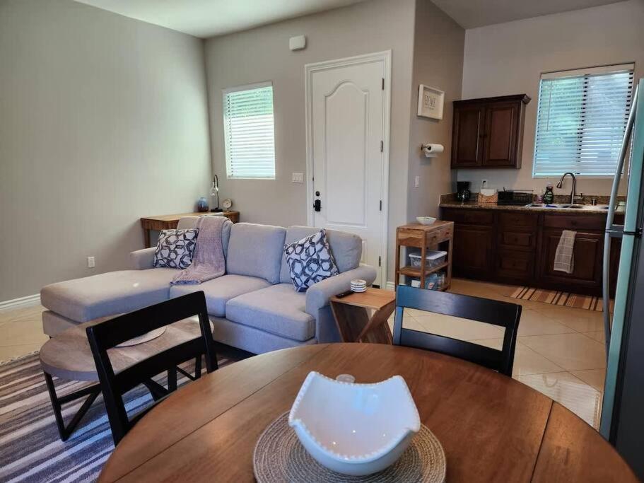Holiday home Spacious 1 Bed Adu In Encino, Away From *