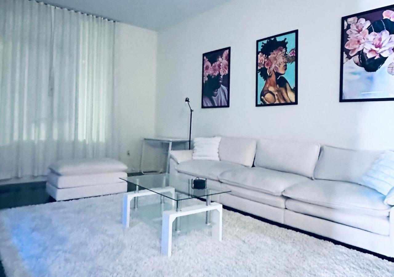 1 Bedroom Spacious In Hollywood *