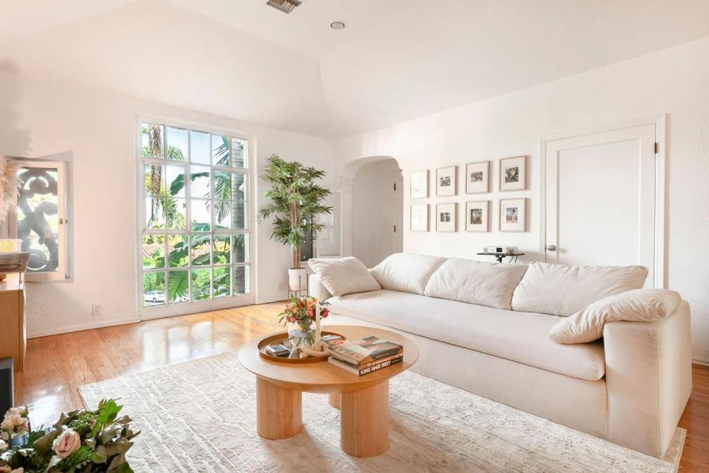 Apartment Luxurious Chic Chateau Iconic Sunset Strip Weho *