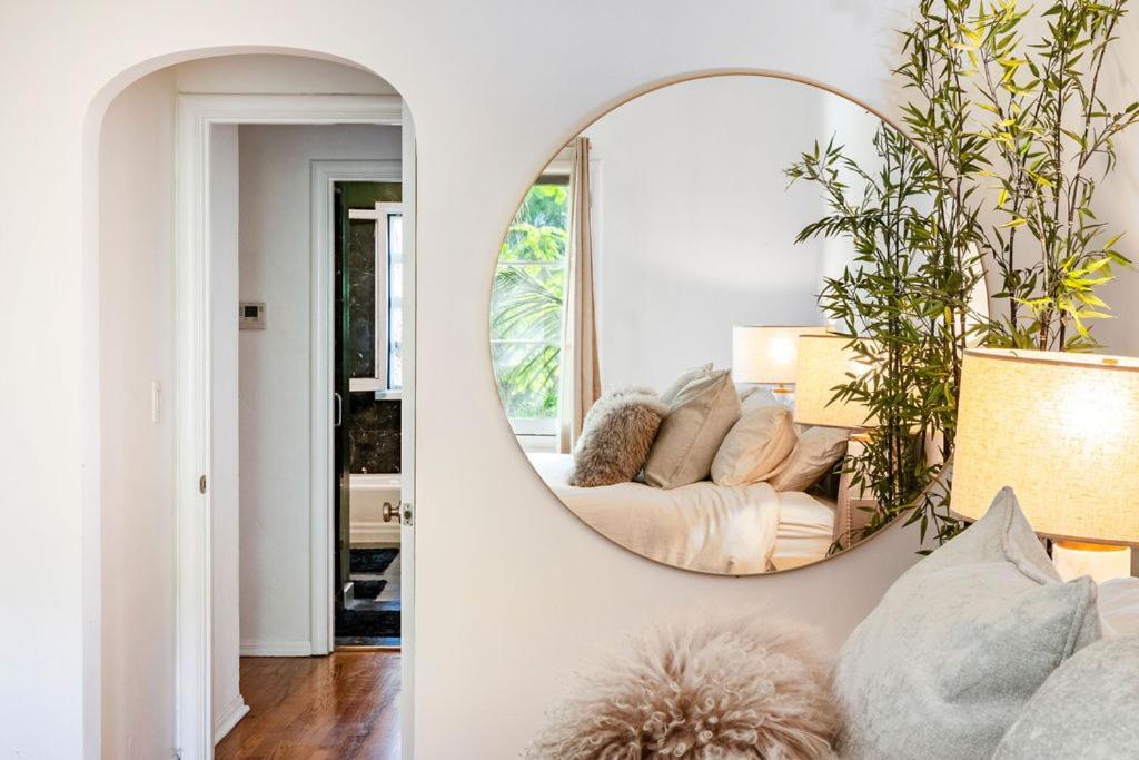 Luxurious Chic Chateau Iconic Sunset Strip Weho Apartment Los Angeles