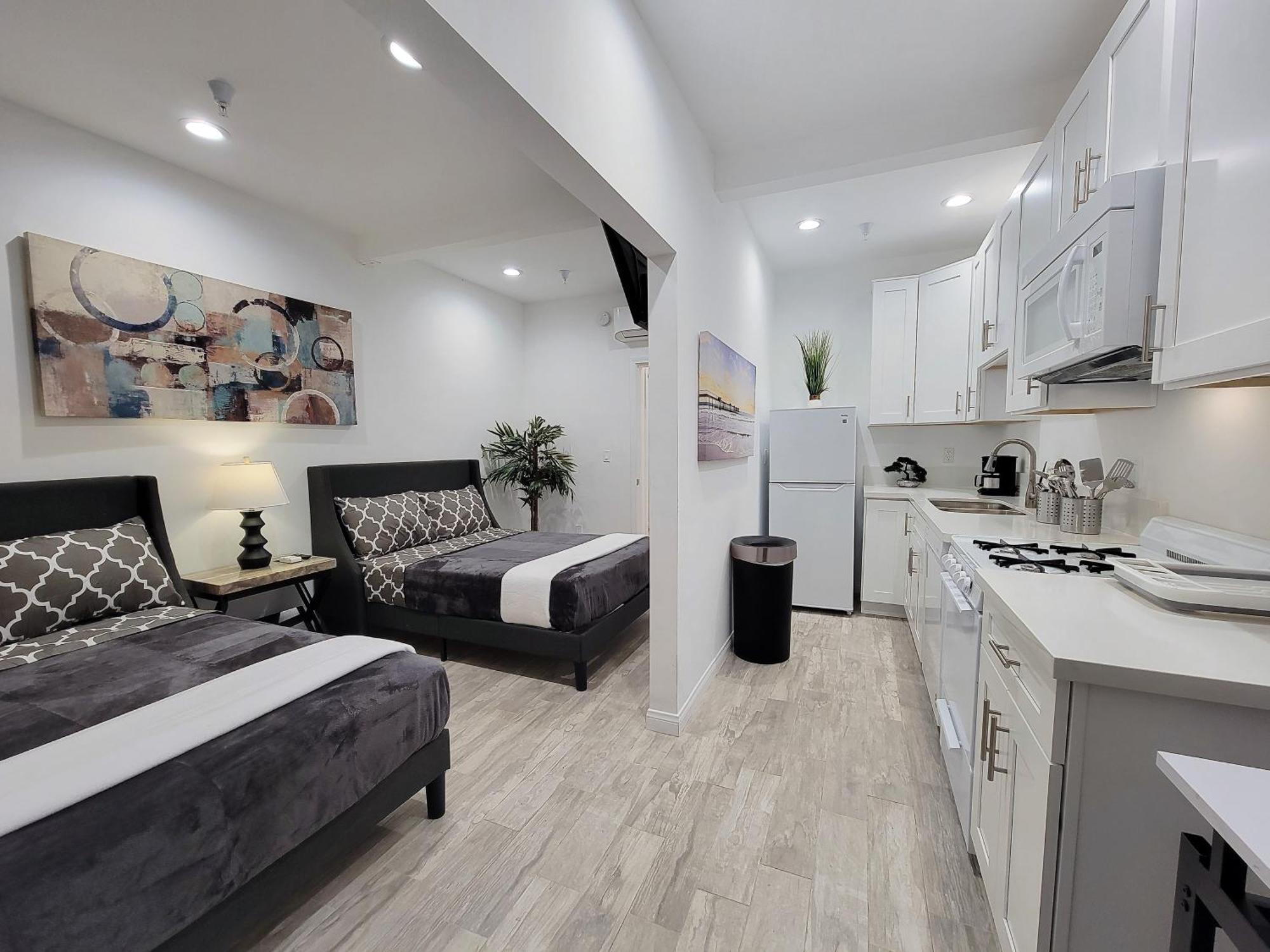 Apartment Modern Right Next To Mrc 5 Minutes To Rodeo Drive *