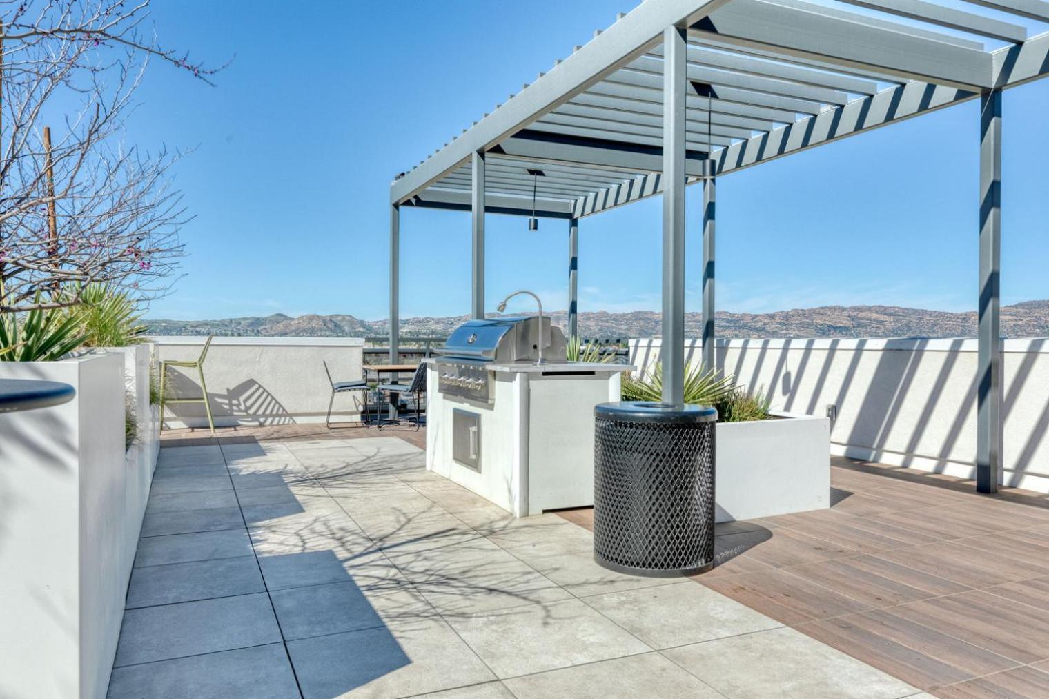 Blueground Woodland Hills Pool Gym Bbq Lax-1274 Los Angeles