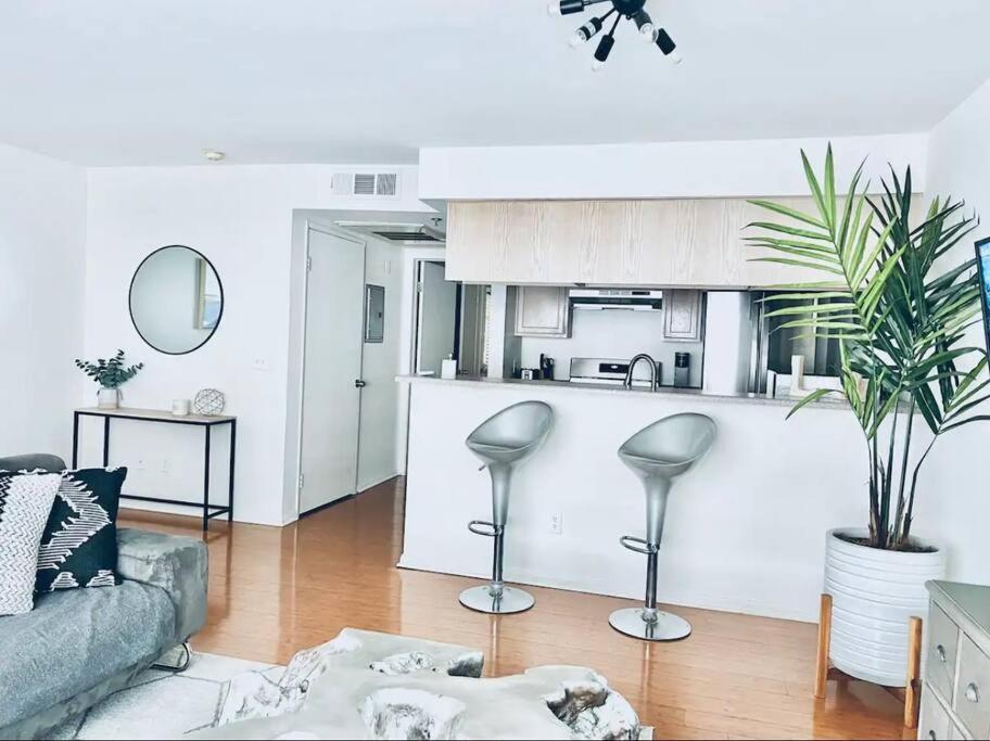 Sunny Santa Monica Retreat One Bedroom *