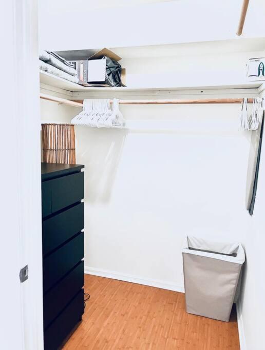 Sunny Santa Monica Retreat One Bedroom