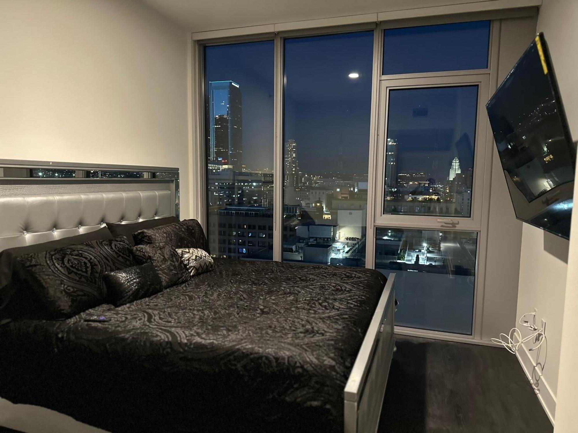 Apartment Modern View High Rise *