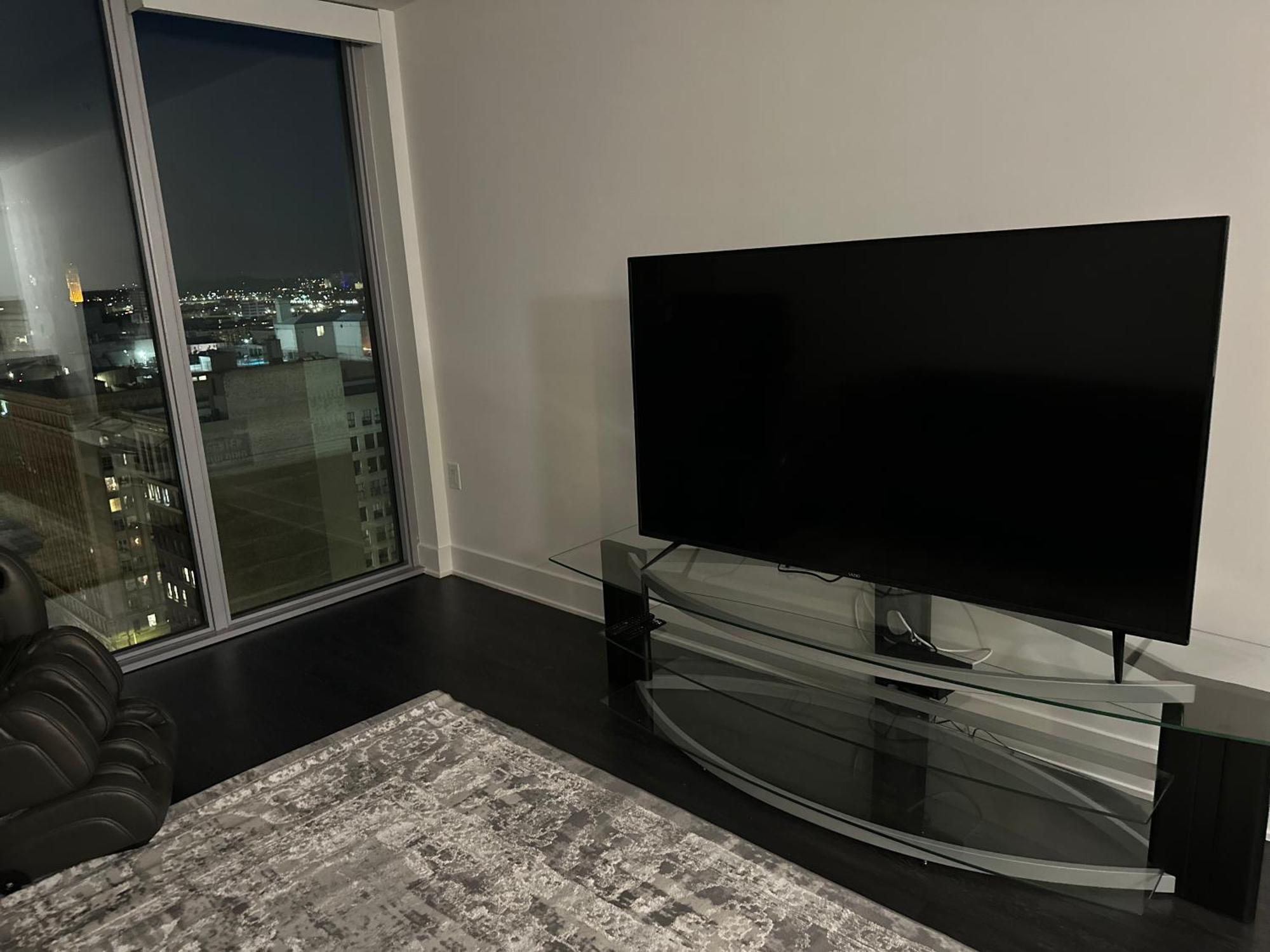 Modern View High Rise Apartment Los Angeles