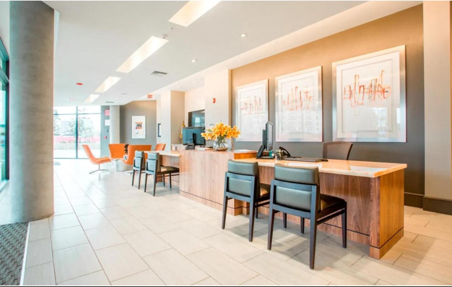 Apartment A-class Lavish 2 Bed In Woodland Hills Ca