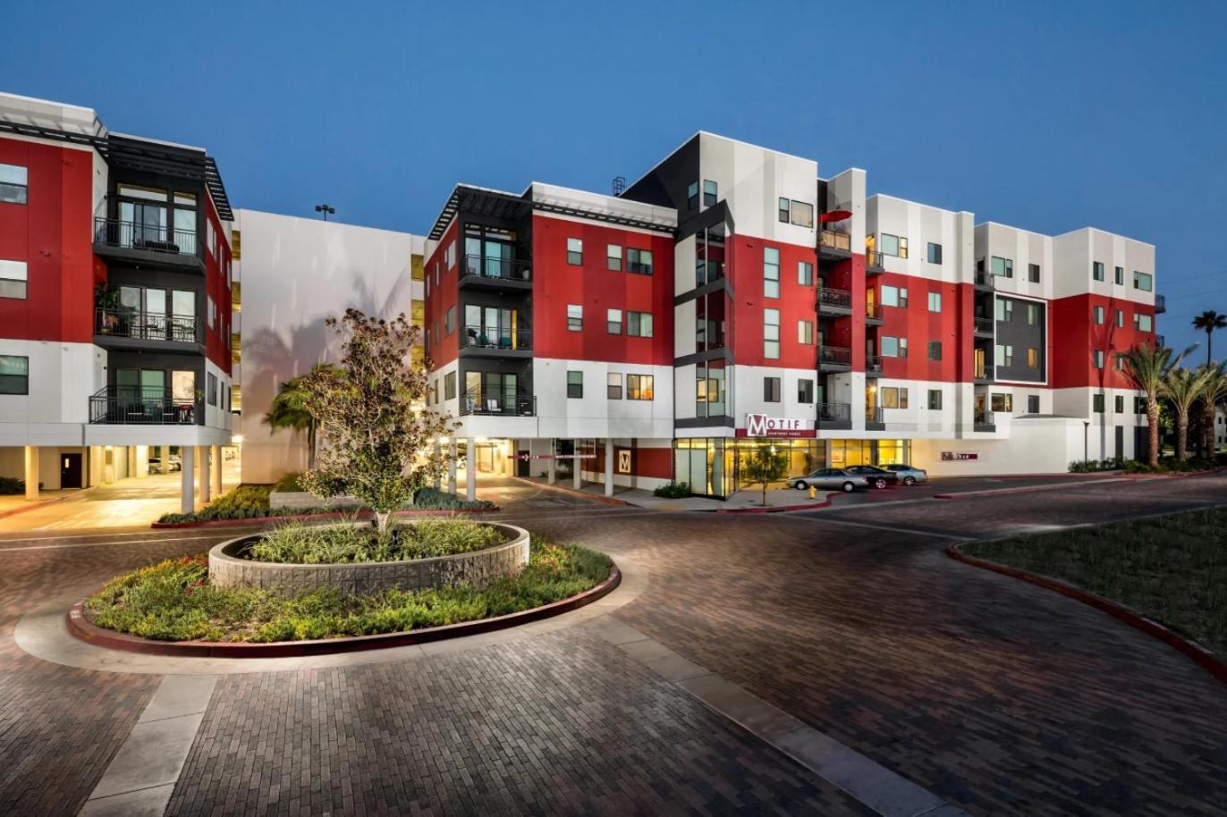 A-class Lavish 2 Bed In Woodland Hills Ca * Los Angeles