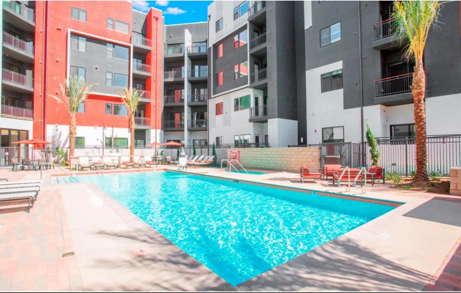 Apartment A-class Lavish 2 Bed In Woodland Hills Ca *