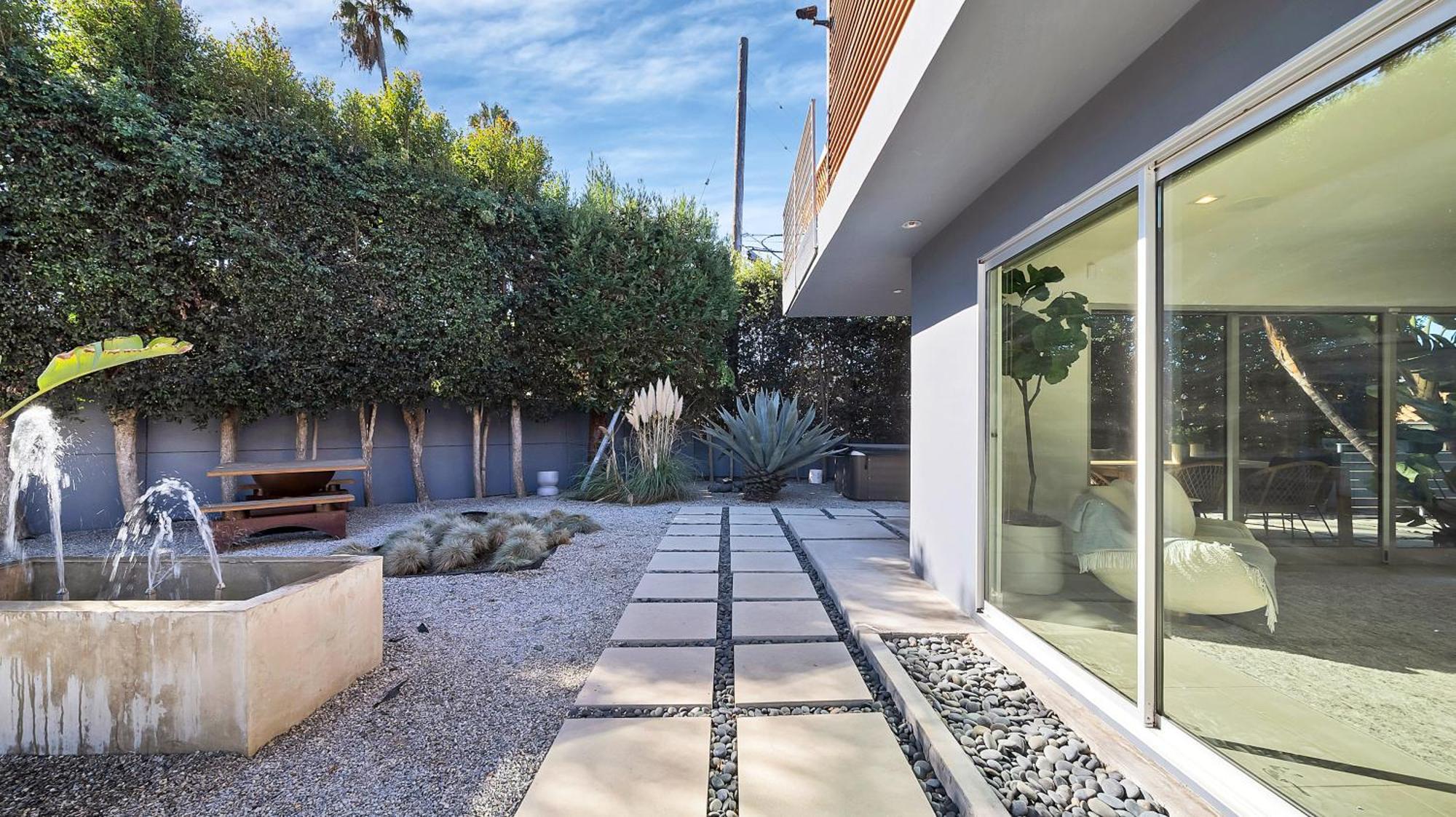 Cheerful 4bedrooms 2.5bath Venice Beach Ca
