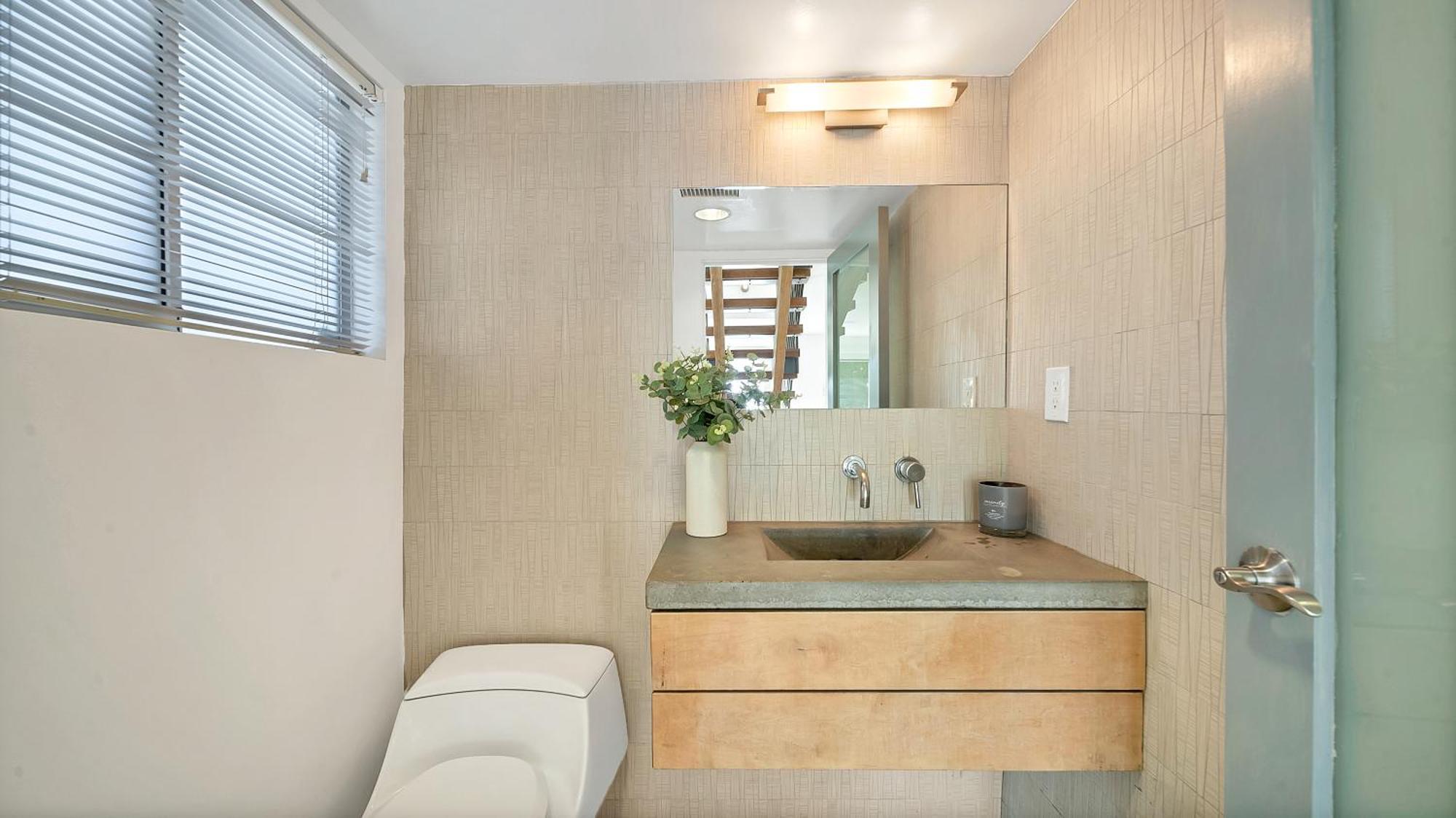 Cheerful 4bedrooms 2.5bath Venice Beach Ca