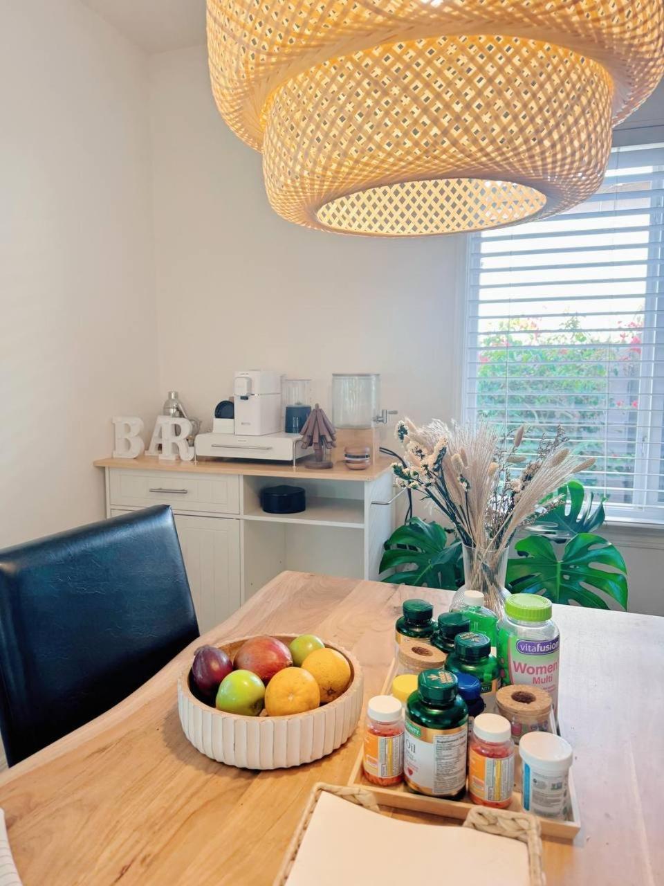 Coastal Comfort In West Angeles Los Angeles