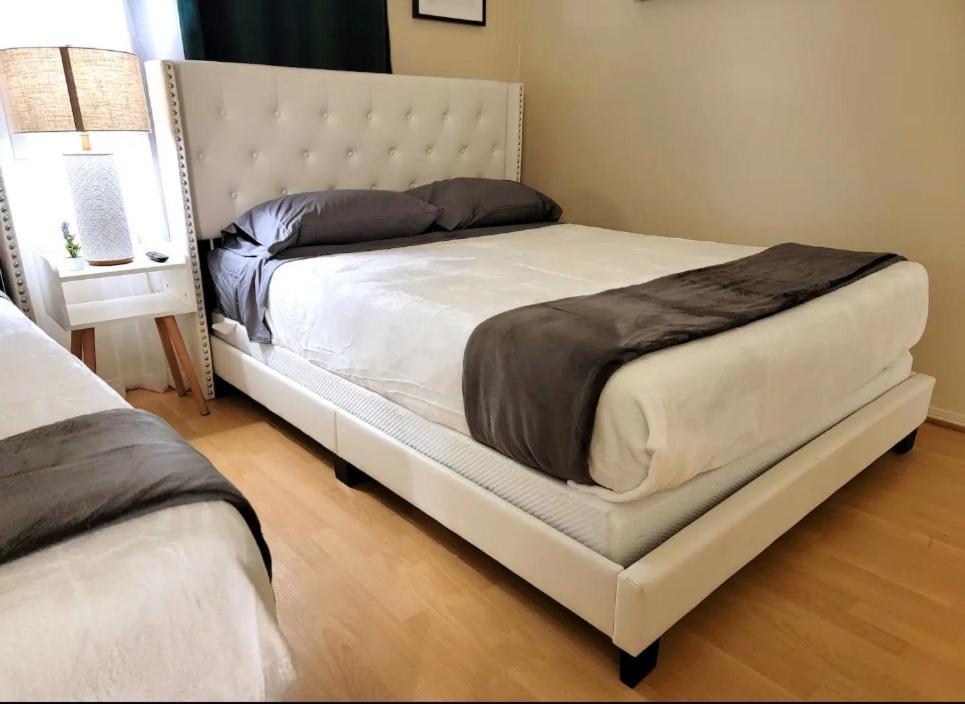 Spacious With Two Queen Beds Near Beverlywood 5 Minutes To Rodeo Drive Apartment *