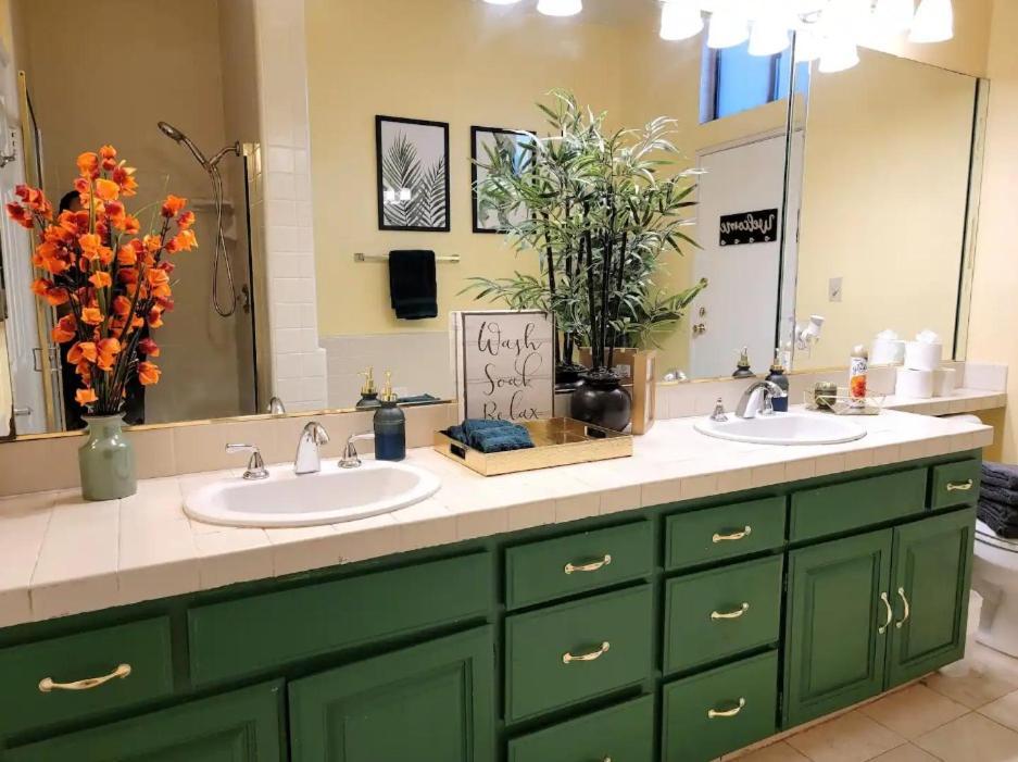 Apartment Spacious With Two Queen Beds Near Beverlywood 5 Minutes To Rodeo Drive Los Angeles