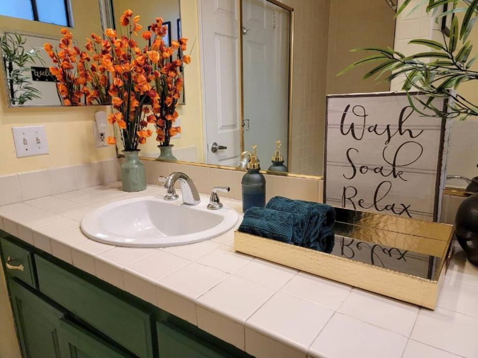 Spacious With Two Queen Beds Near Beverlywood 5 Minutes To Rodeo Drive *