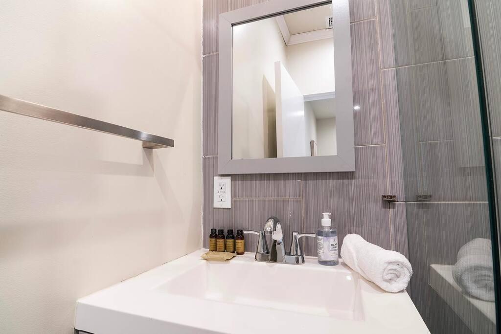 Stylish 4br Prime Location Hancock Park *